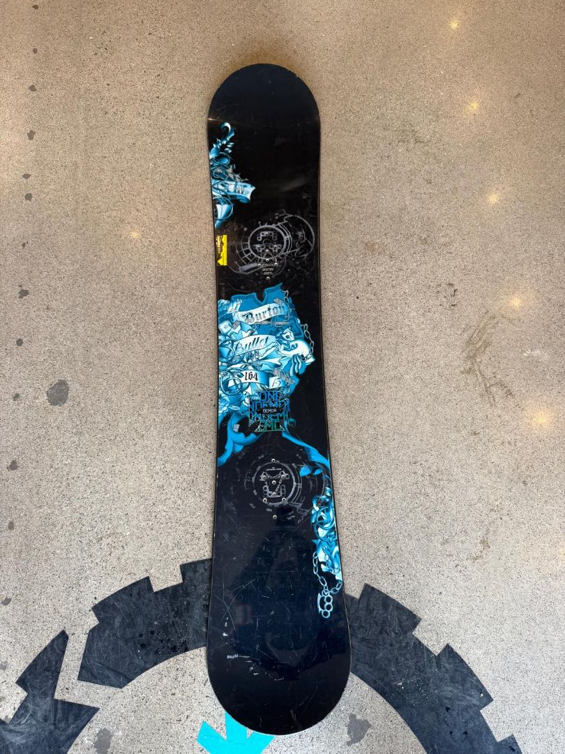 Black Burton Bullet 164 Wide, 164 cm