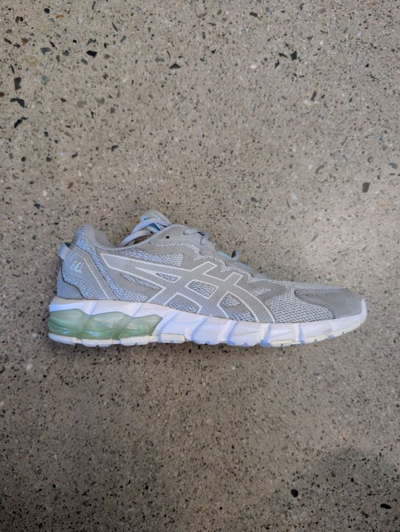 Grey ASICS GEL-Quantum 90, US 7